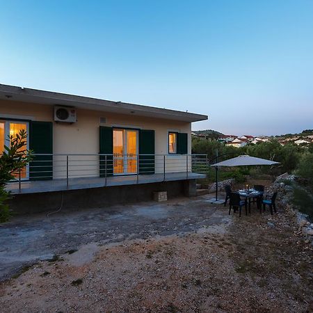 Holiday Home Iris مارينا المظهر الخارجي الصورة